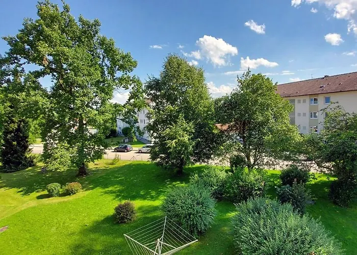 Schoene Mit Balkon, Zentrumnah